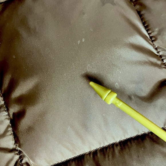 Lands’ End Women’s Puffer Vest, 80% Down Insulation, Large (14-16), Brown - Picture 4 of 4